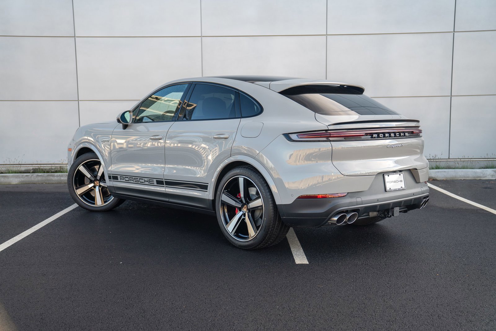 New 2026 Porsche Cayenne S image 3