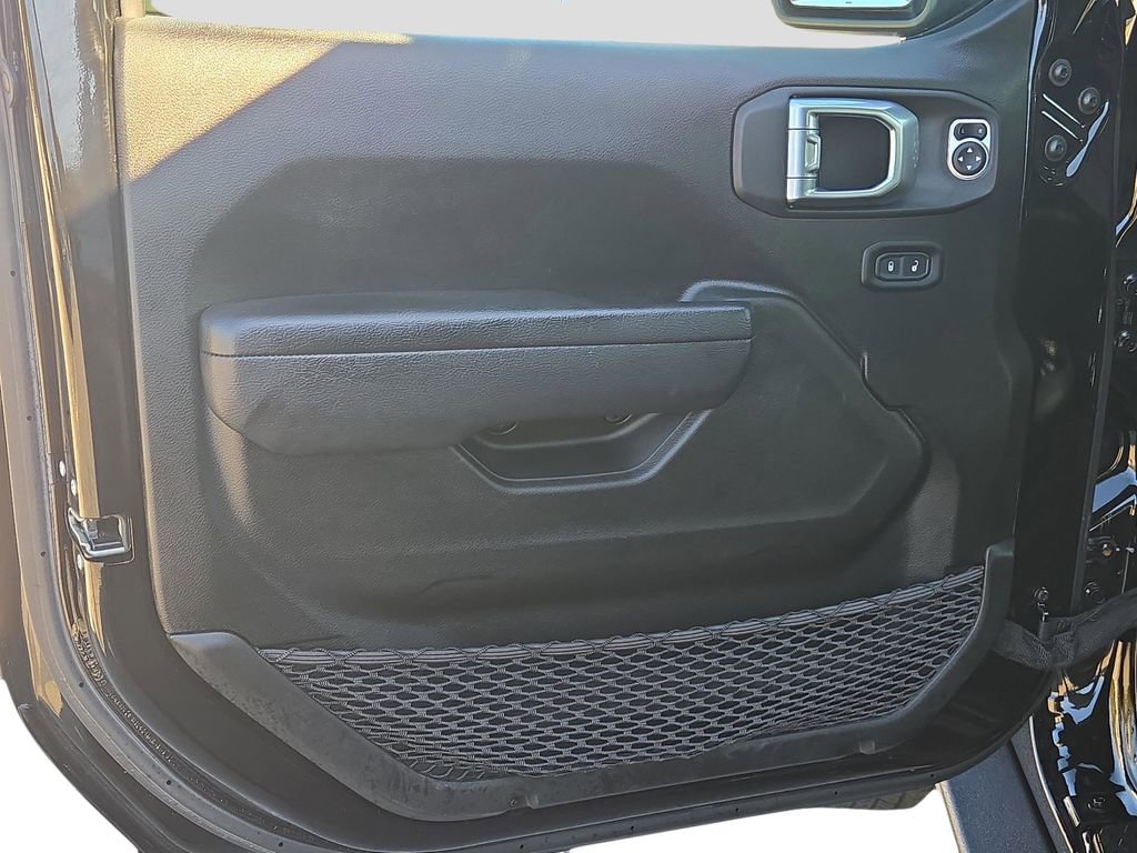 Used 2022 Jeep Gladiator Sport image 13