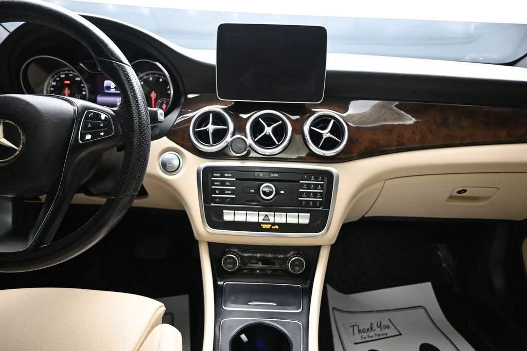 Used 2019 Mercedes-Benz CLA 250 image 16