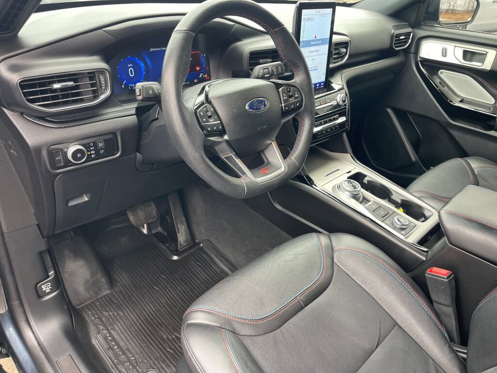 Used 2023 Ford Explorer ST w/ Equipment Group 401A image 5