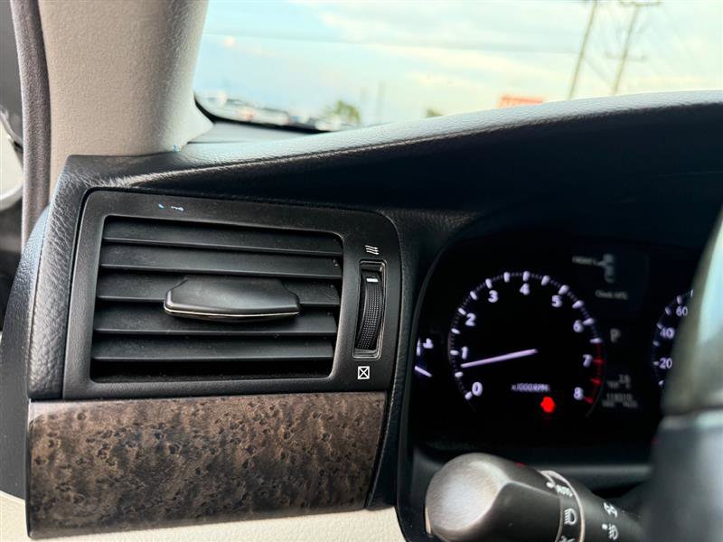 Used 2011 Lexus LS 460 SEDAN w/ Comfort Pkg image 36