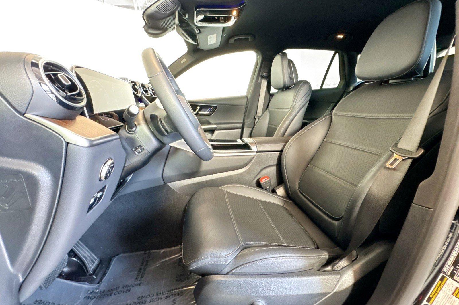 Certified 2025 Mercedes-Benz GLC 300 image 19