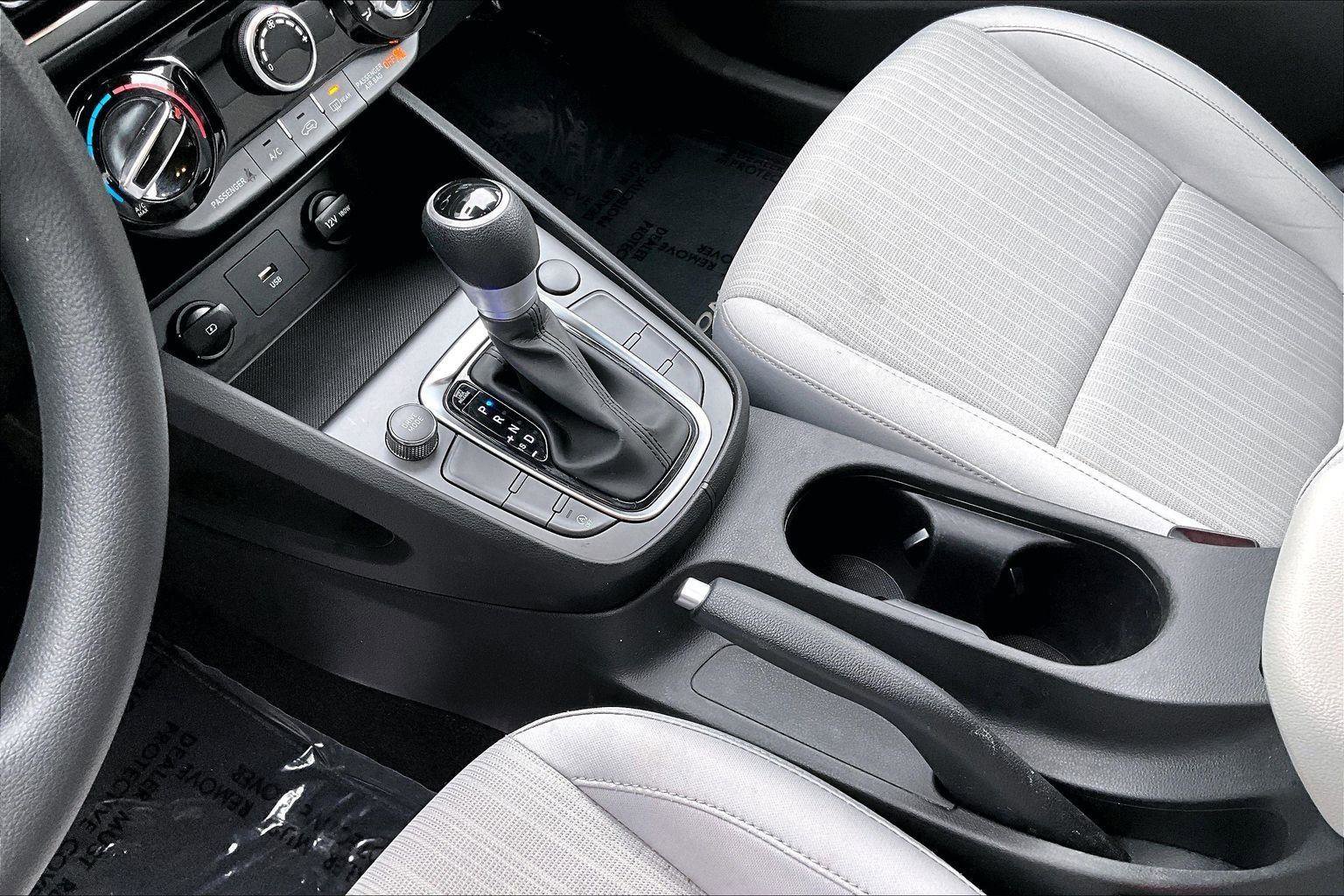 Used 2022 Hyundai Kona SEL image 15