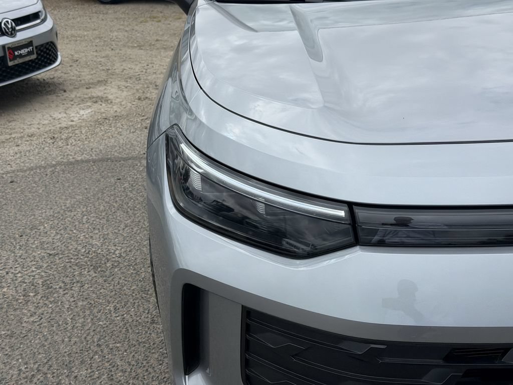 New 2026 Volkswagen Tiguan S FWD image 5