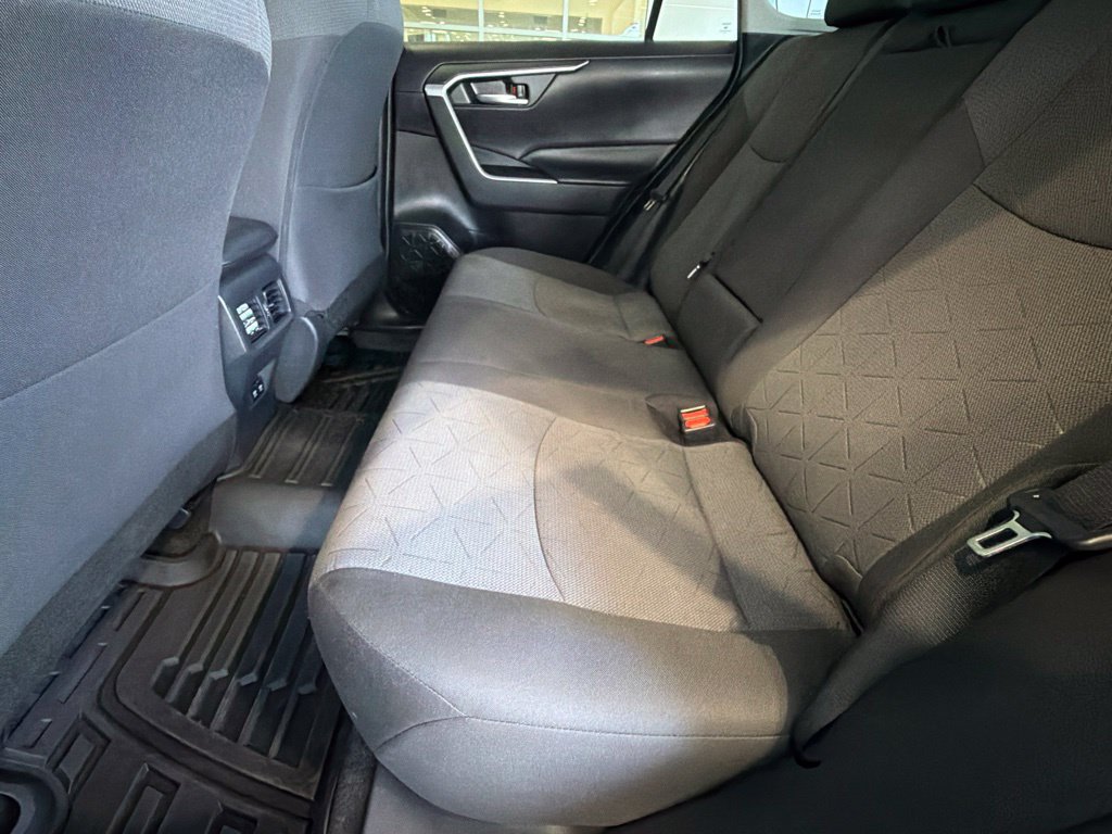 Certified 2020 Toyota RAV4 XLE AWD/4WD image 33