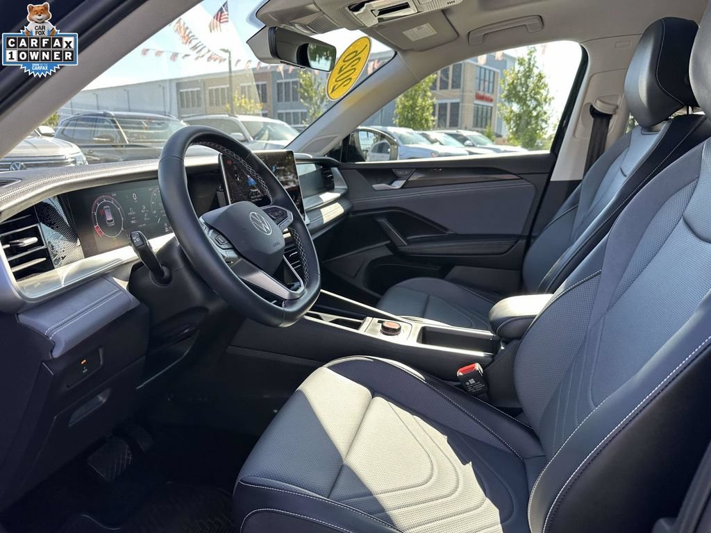 Used 2026 Volkswagen Tiguan SE AWD/4WD image 14
