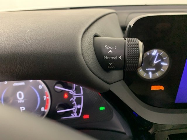 Used 2025 Lexus ES 350 Ultra Luxury w/ Accessory Package (Z2) image 22