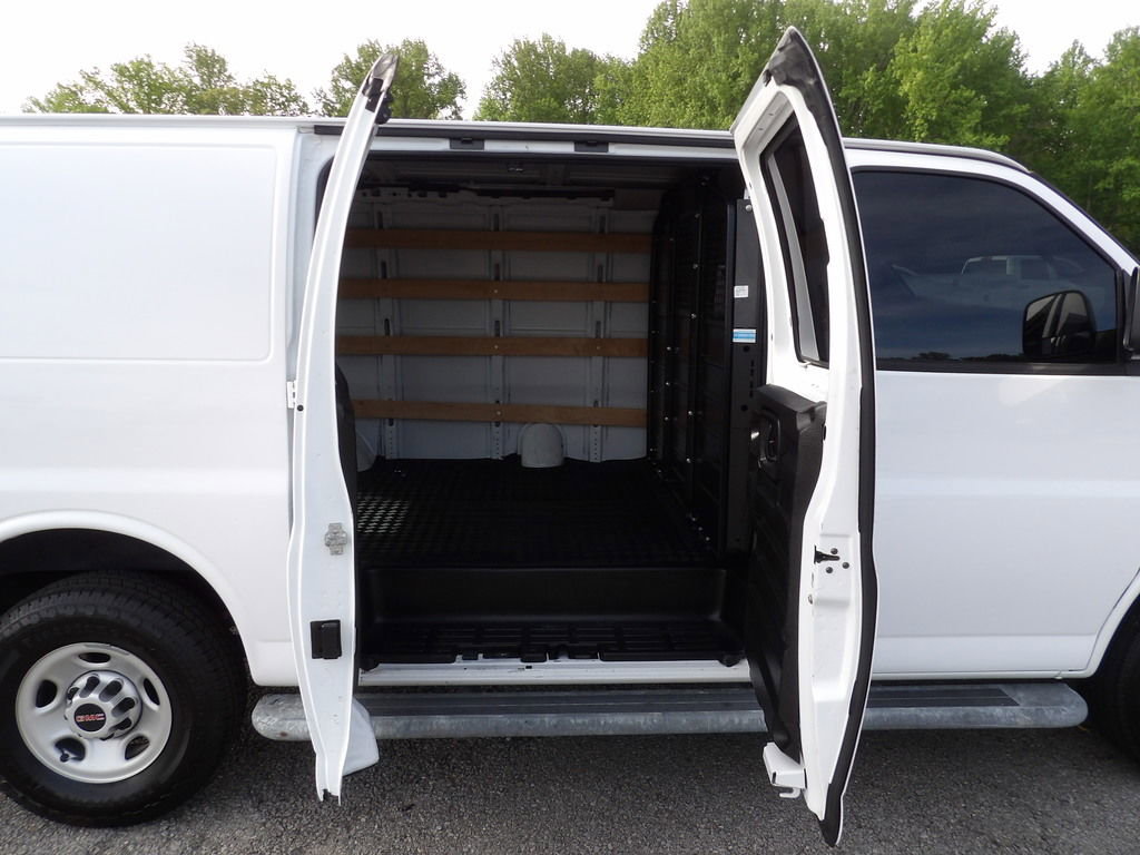 Used 2020 GMC Savana 2500 w/ Driver Convenience Package RWD image 25
