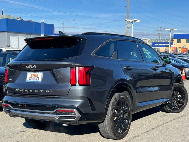 Used 2022 Kia Sorento SX image 11
