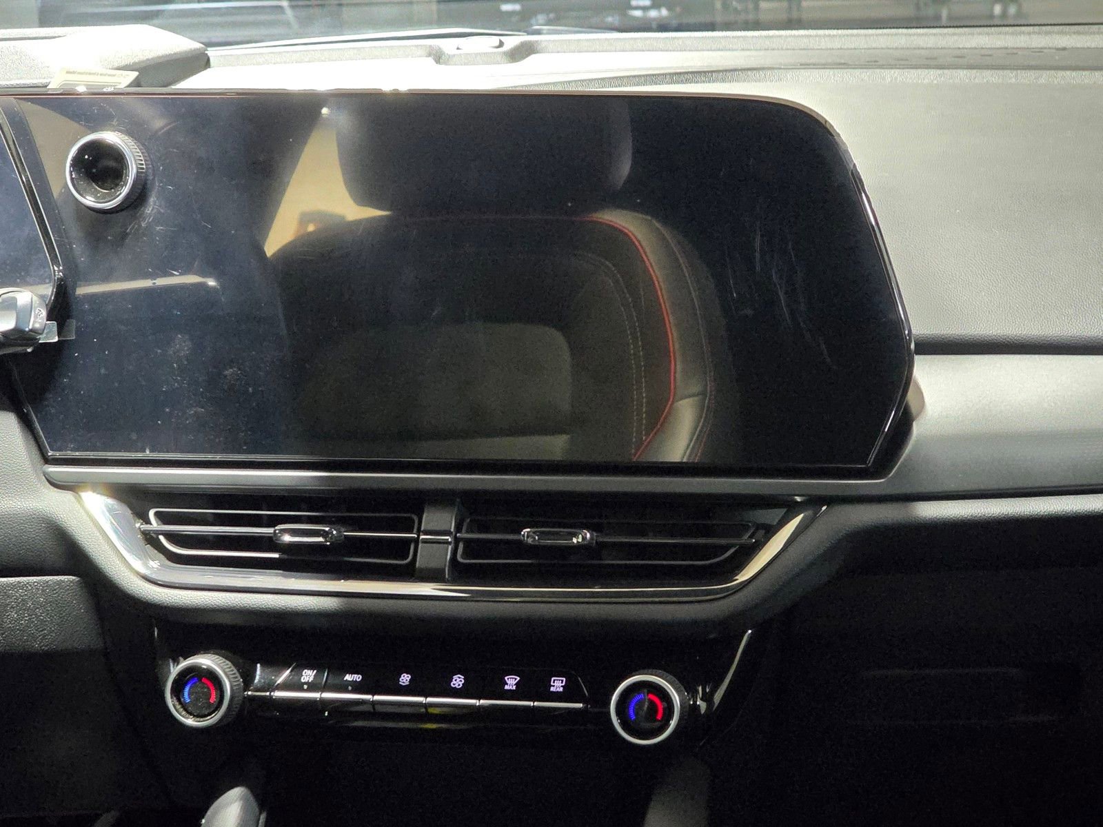 Used 2025 Chevrolet Equinox EV RS w/ Convenience Package II image 28