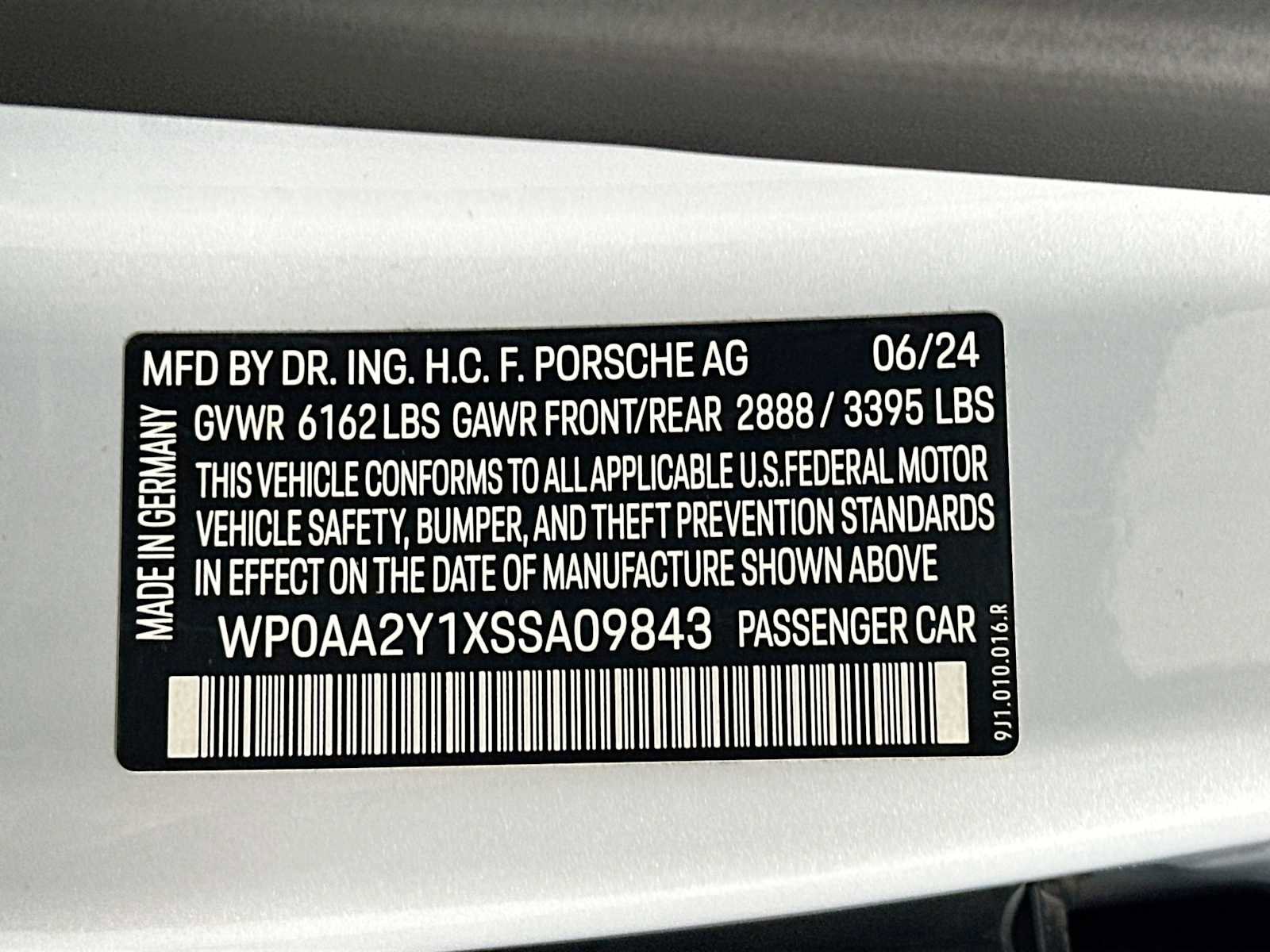 Certified 2025 Porsche Taycan image 33