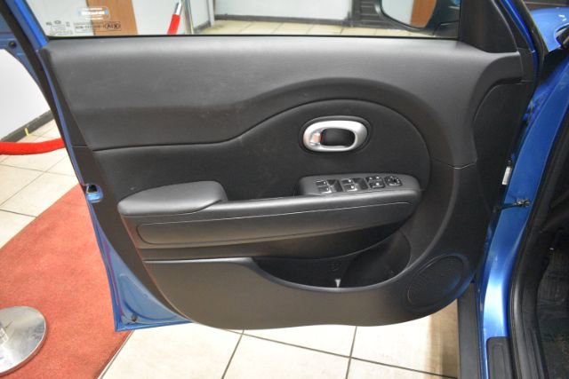 Used 2017 Kia Soul + w/ Designer's Package image 8