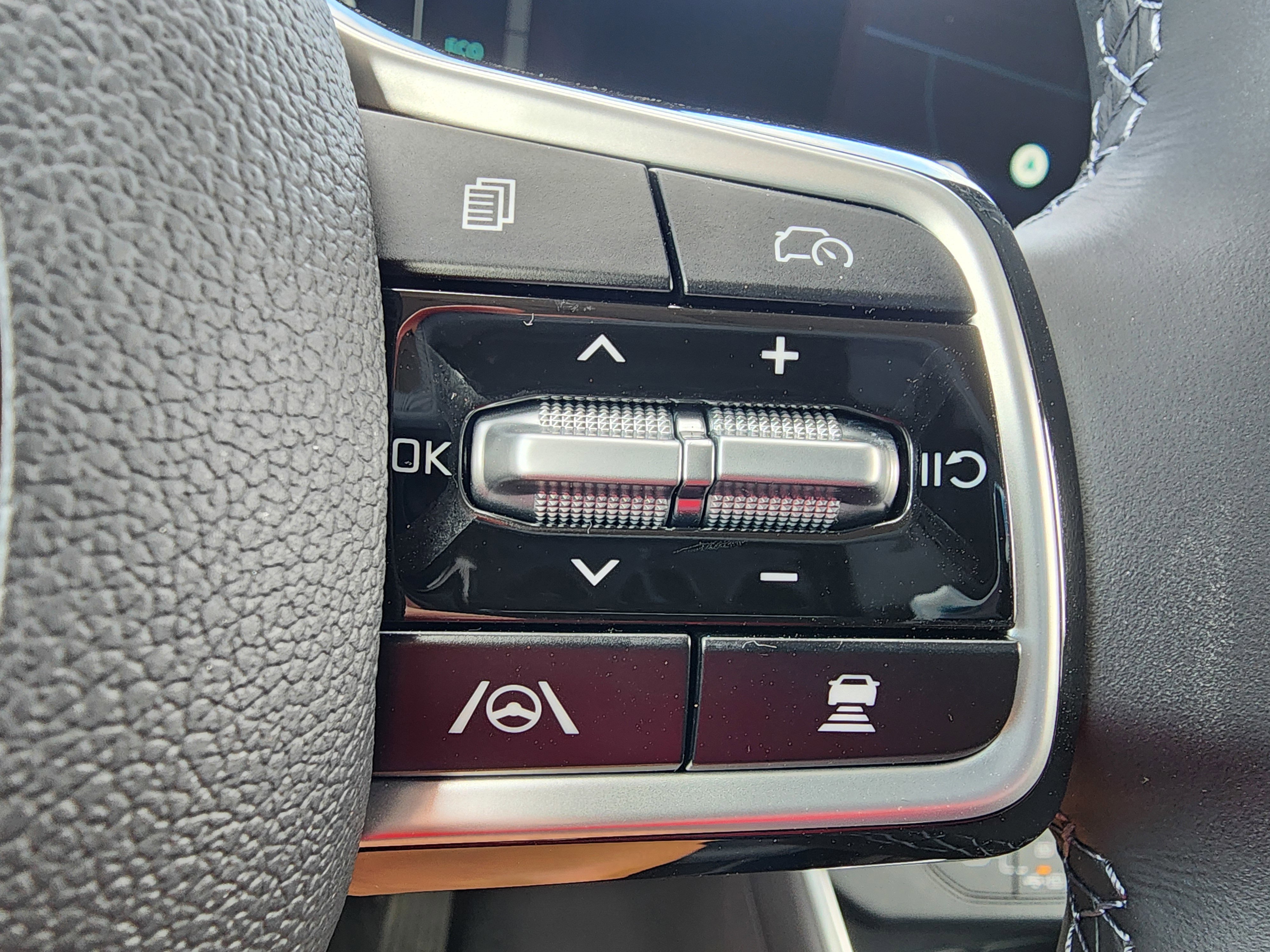 New 2026 Kia Carnival SX image 18