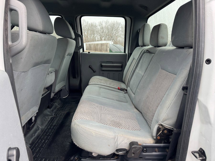 Used 2013 Ford F250 XL w/ Camper Pkg image 16