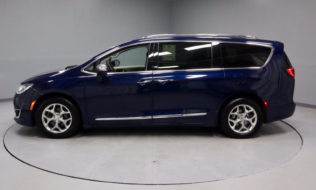 Used 2019 Chrysler Pacifica Limited FWD image 7