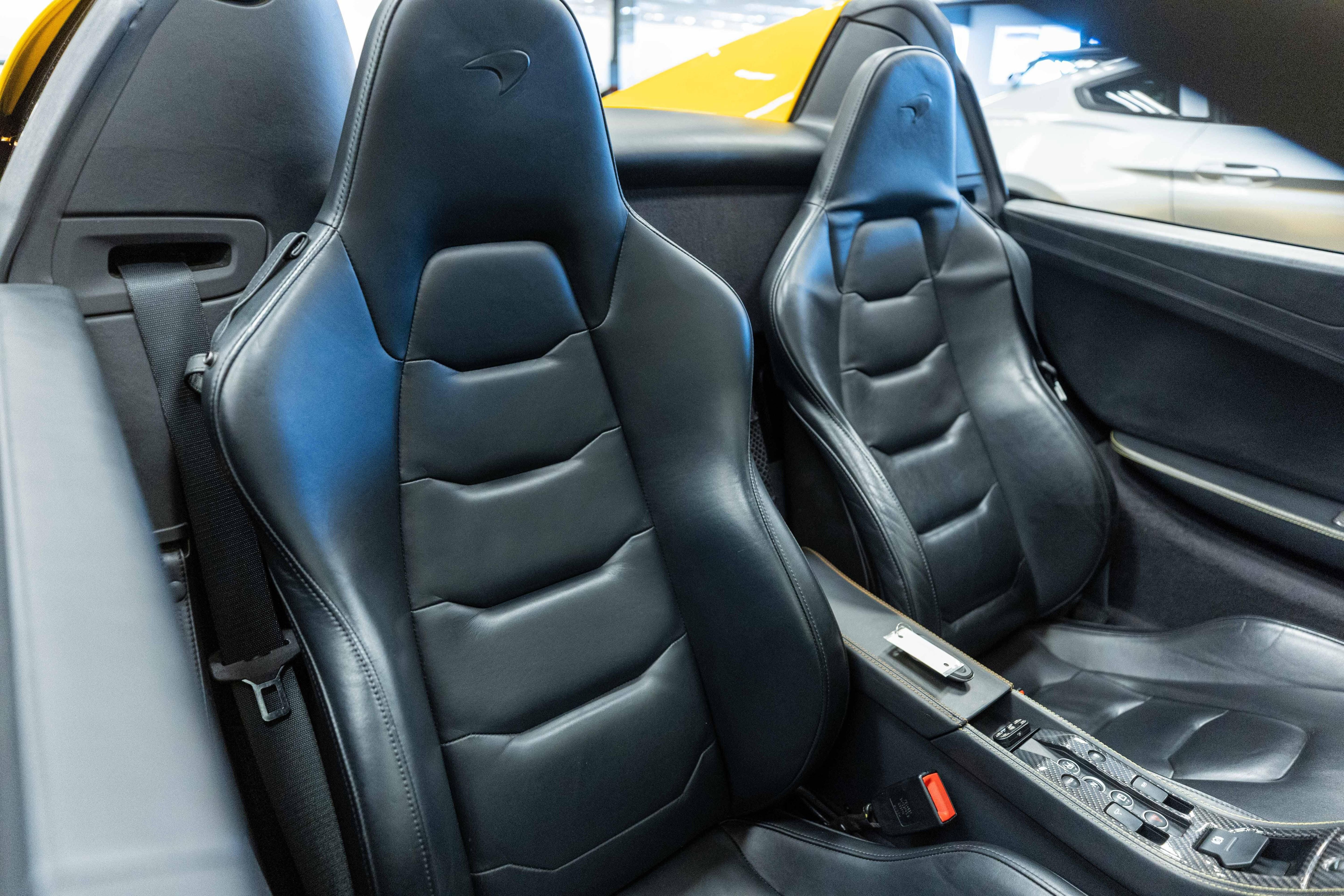 Used 2015 McLaren 650S Spider RWD image 16