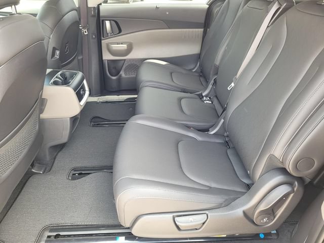 New 2026 Kia Carnival EX FWD image 12