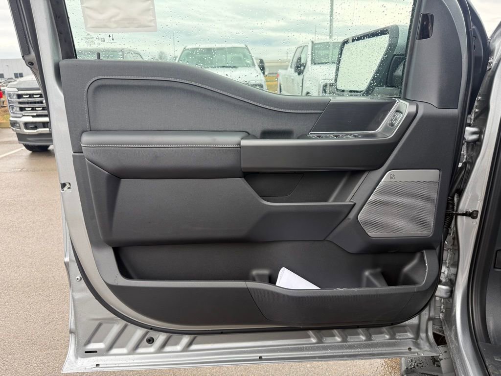 New 2025 Ford F150 Lariat w/ Equipment Group 501A Mid image 9