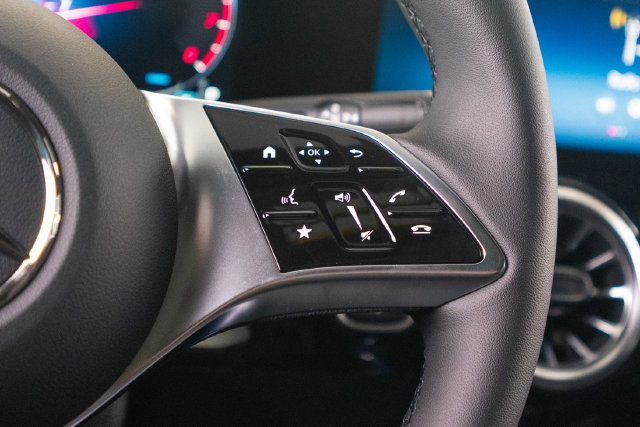 New 2026 Mercedes-Benz GLA 250 4MATIC image 18
