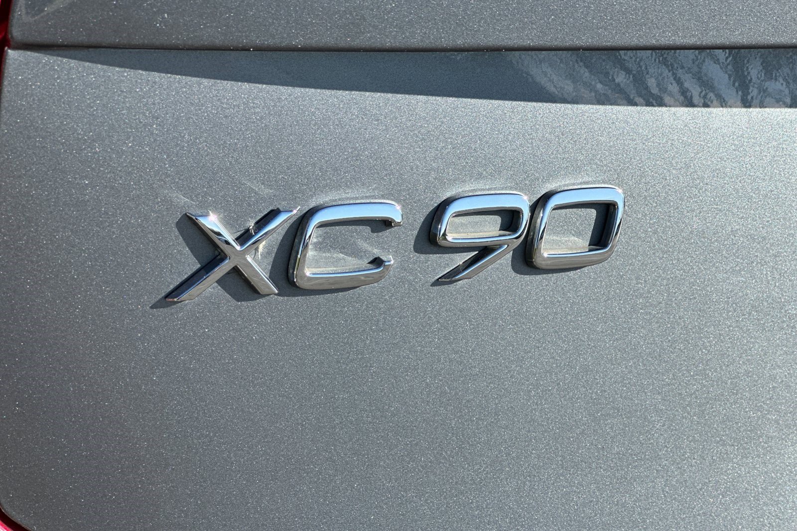 Used 2016 Volvo XC90 T6 Momentum w/ Momentum Plus Package image 40