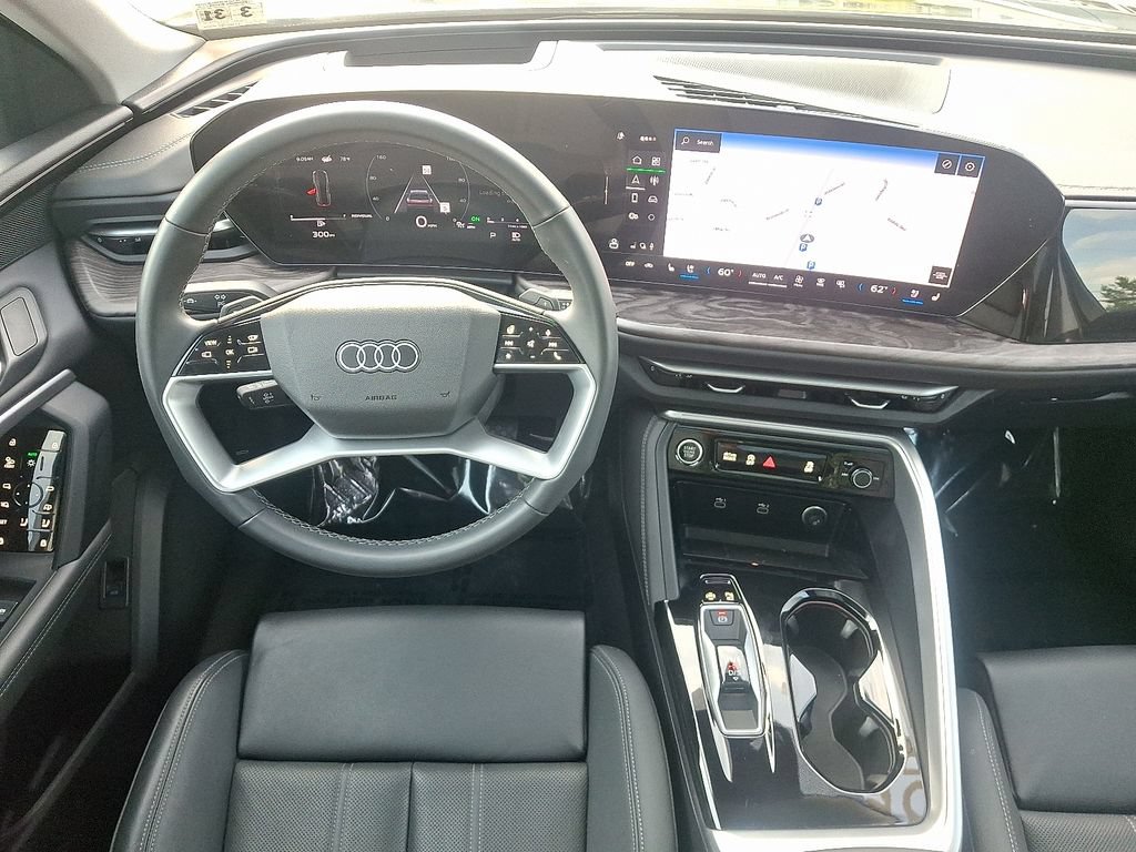 Certified 2025 Audi Q5 Premium AWD/4WD image 12