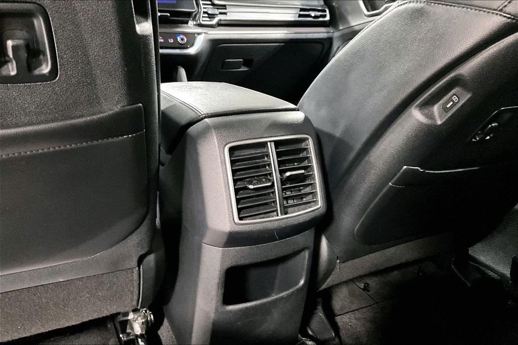 Used 2024 Kia Sportage EX image 31