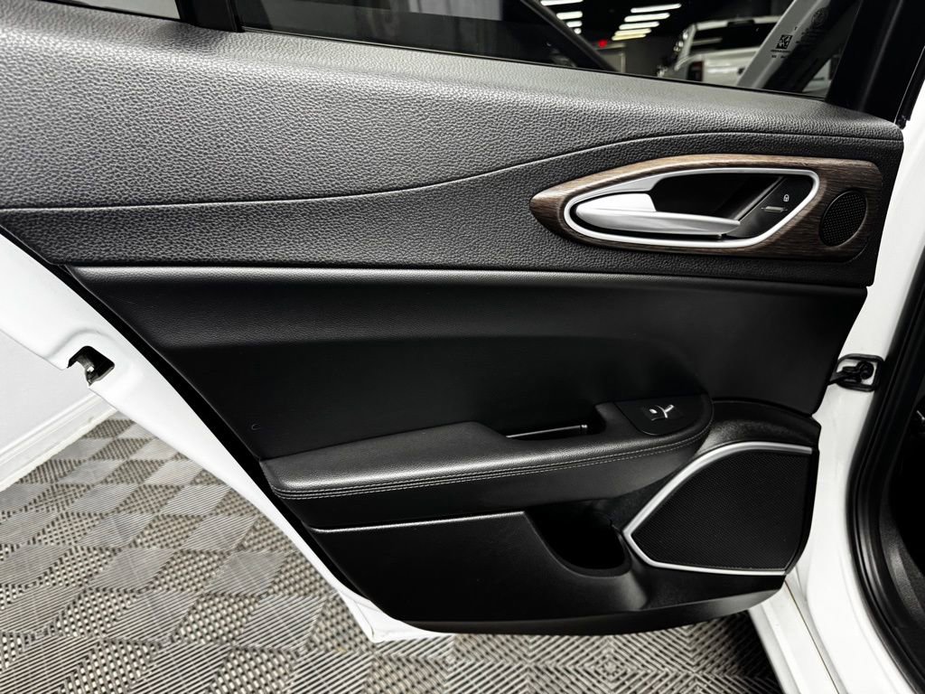 Used 2019 Alfa Romeo Giulia Ti w/ Nero Edizione image 46