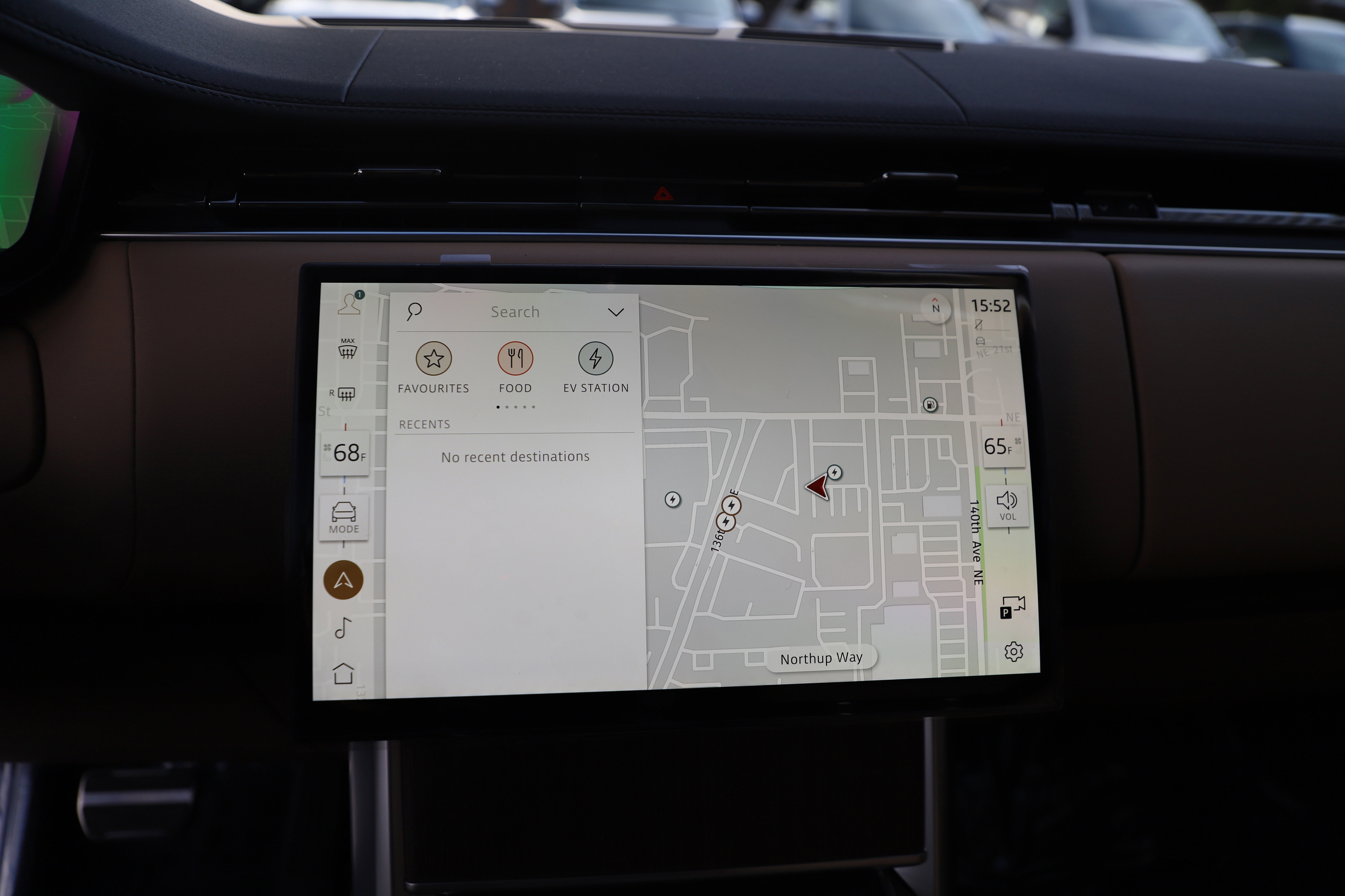 New 2026 Land Rover Range Rover SE image 20