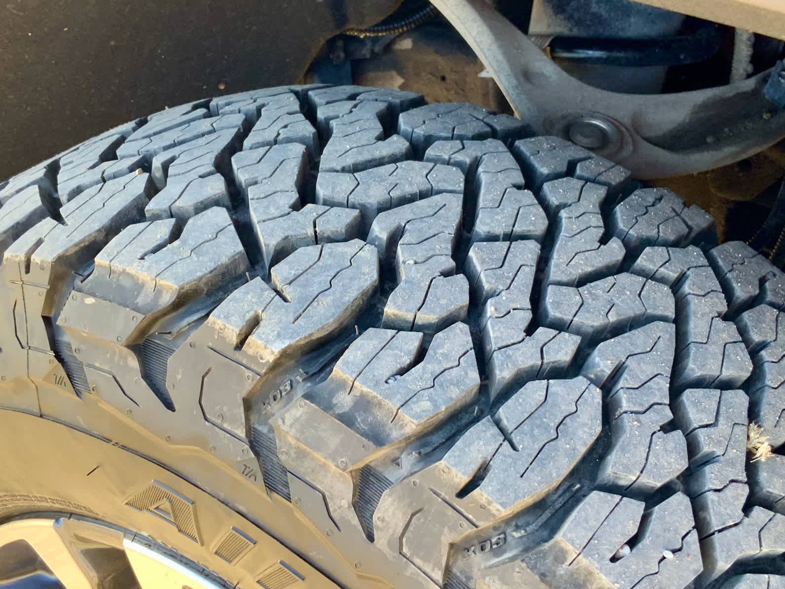 Used 2021 GMC Sierra 1500 AT4 w/ AT4 Premium Package image 17