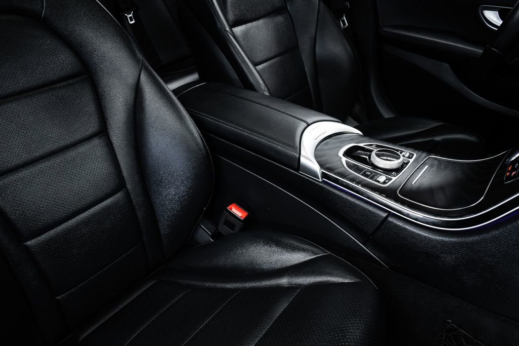 Used 2020 Mercedes-Benz C 300 Sedan w/ Premium Package image 21