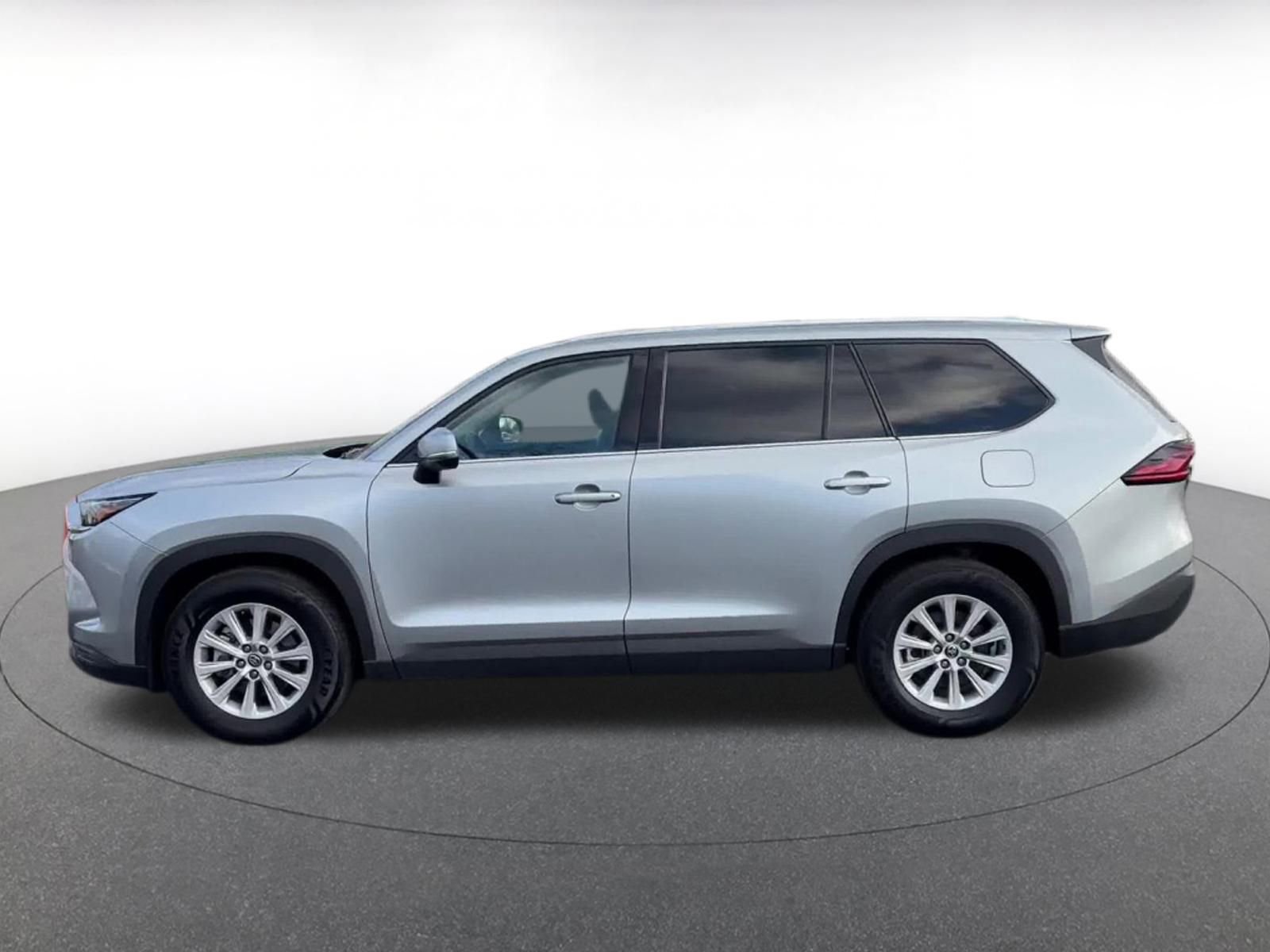 Used 2025 Toyota Grand Highlander FWD image 9