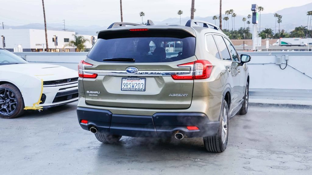 Used 2025 Subaru Ascent Premium AWD/4WD image 9