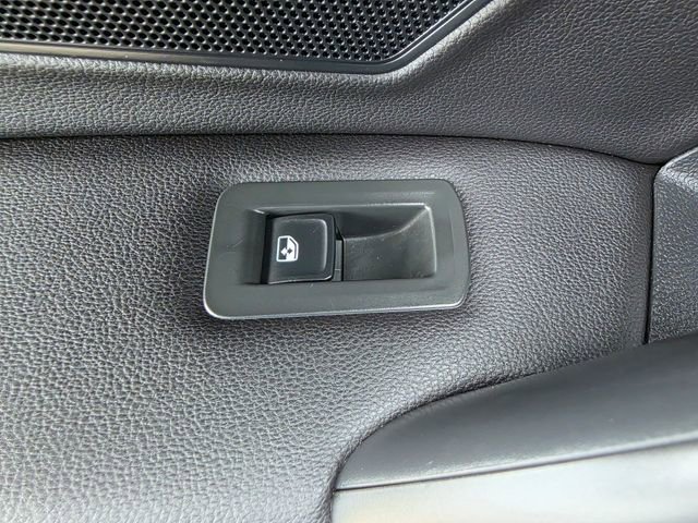 Used 2024 Volkswagen Tiguan S image 33