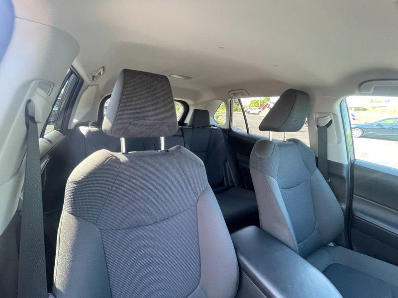 Used 2024 Toyota RAV4 LE AWD/4WD image 8
