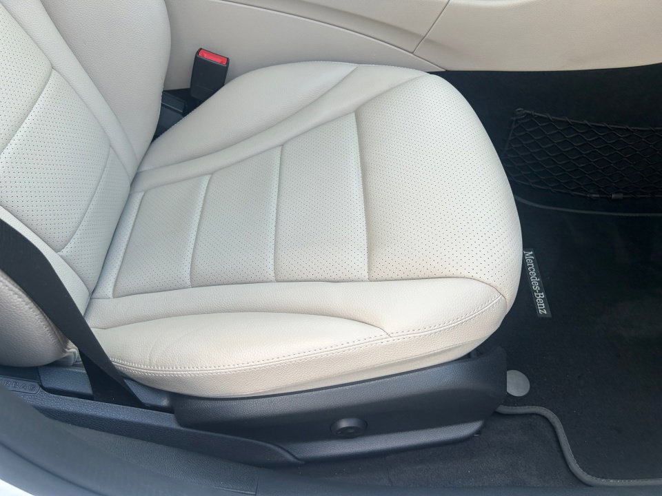 Used 2018 Mercedes-Benz C 300 image 27