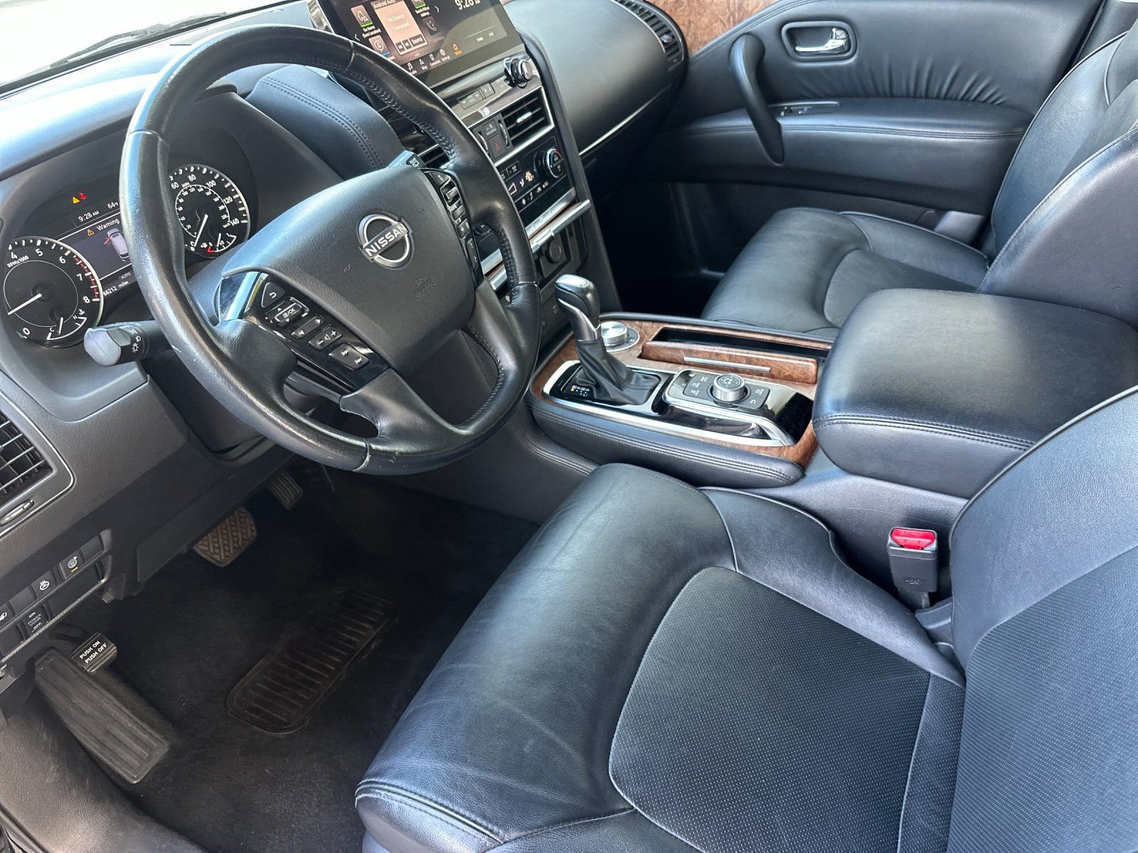 Used 2023 Nissan Armada SL w/ Captain's Chairs Package image 9