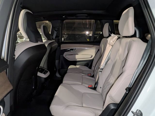 New 2026 Volvo XC90 B6 Plus w/ Protection Package Premier image 25
