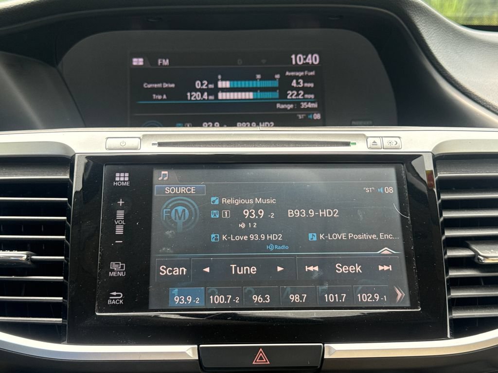 Used 2016 Honda Accord EX image 26