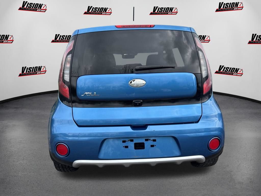 Used 2018 Kia Soul + FWD image 7