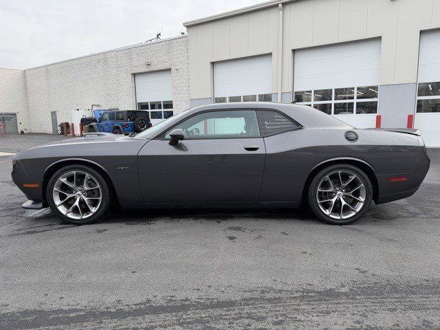 Used 2019 Dodge Challenger R/T w/ Plus Package image 2