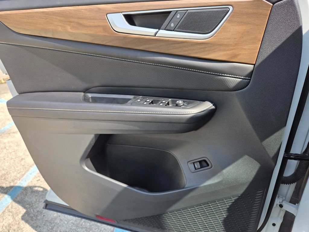 Certified 2025 Volkswagen Atlas SE FWD image 21