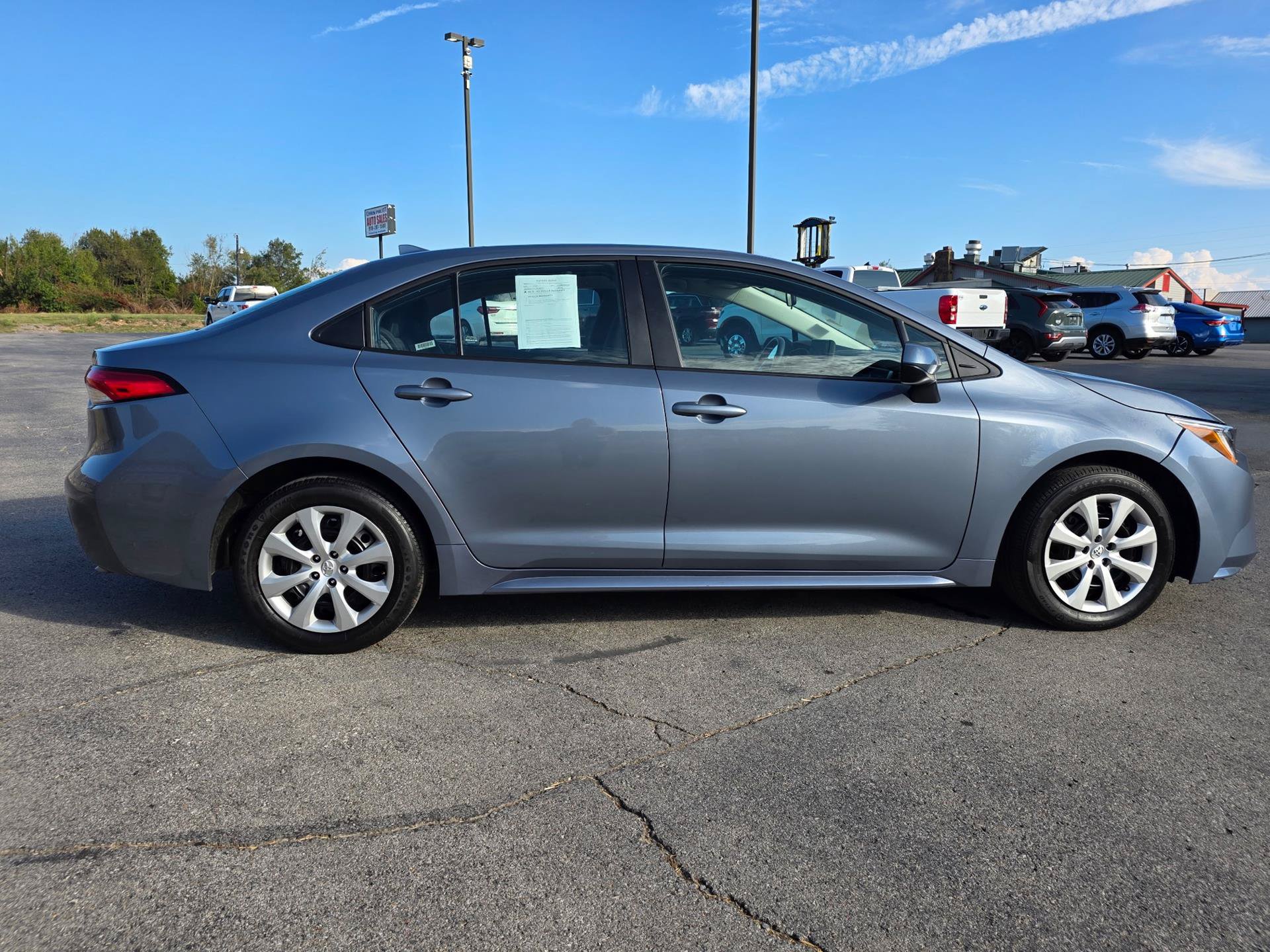 Used 2025 Toyota Corolla LE FWD image 7