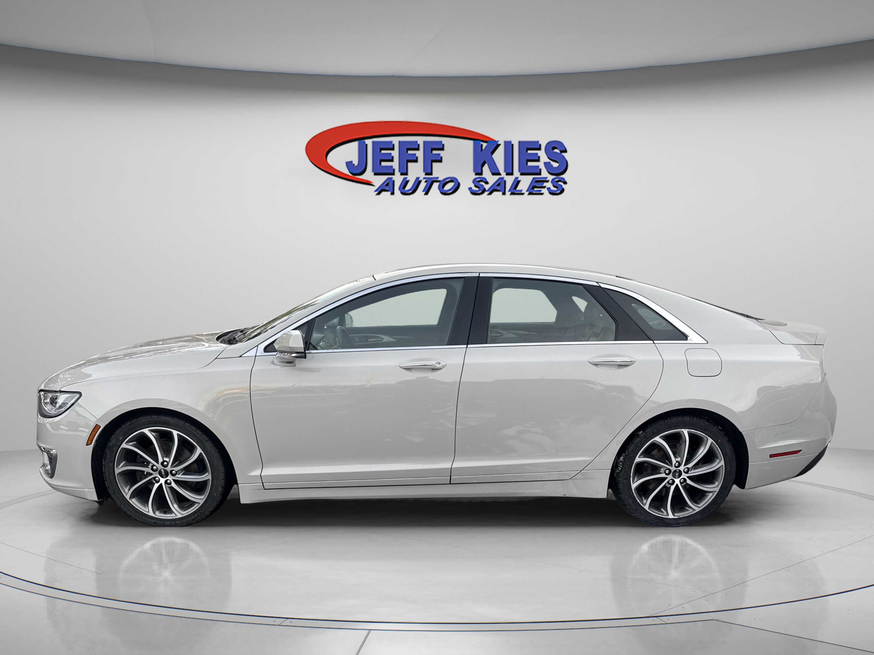 Used 2019 Lincoln MKZ Reserve w/ Reserve Plus Package image 8