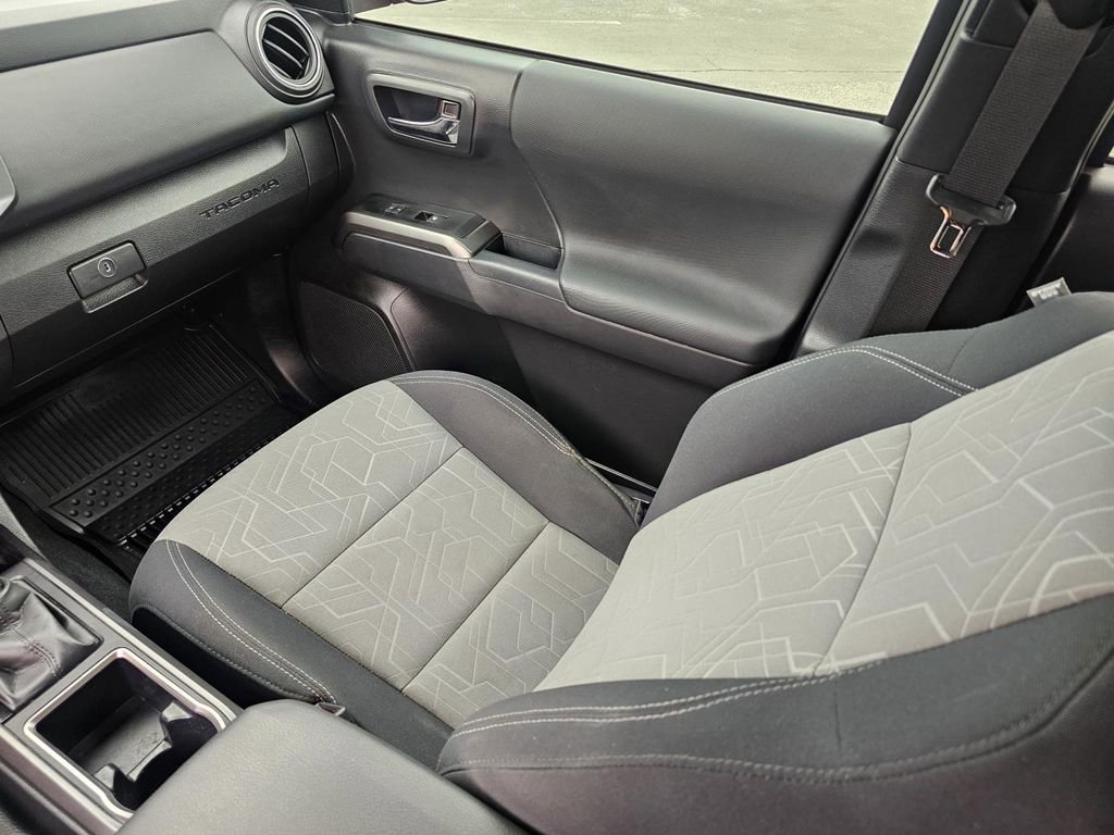 Used 2023 Toyota Tacoma TRD Sport image 29