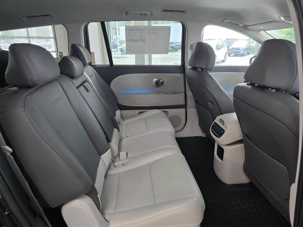 New 2026 Hyundai Ioniq 9 SEL image 35