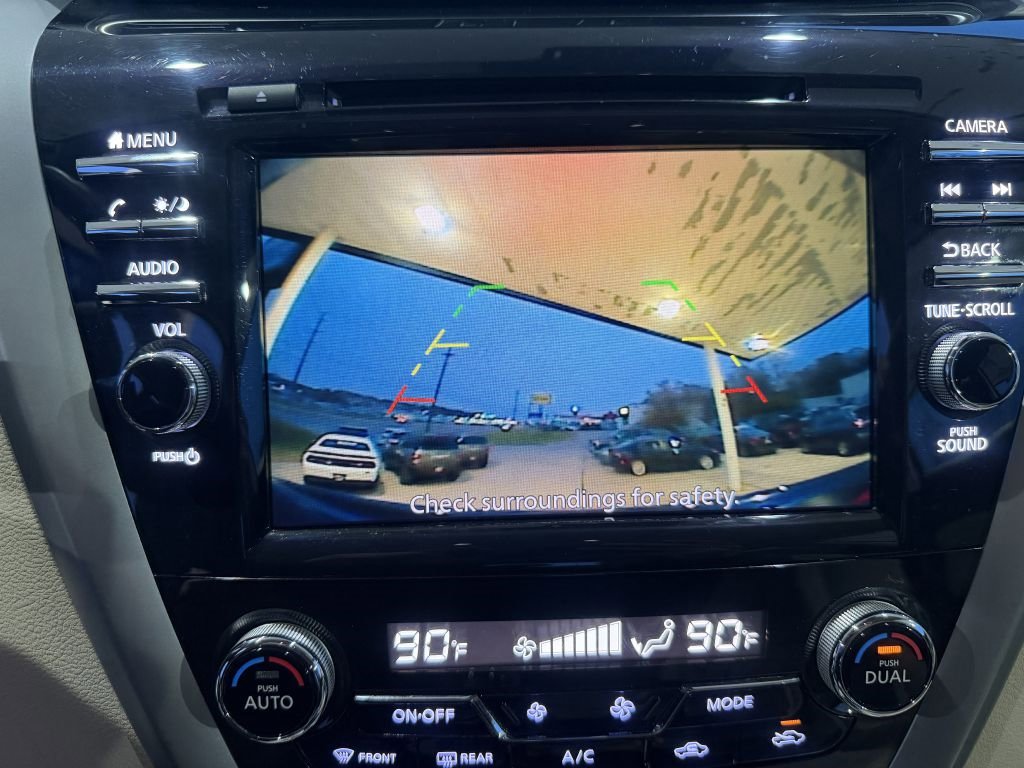 Used 2020 Nissan Murano SV image 17