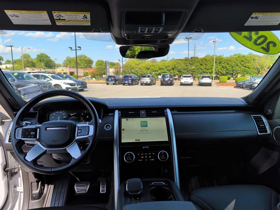 Used 2022 Land Rover Discovery S R-Dynamic AWD/4WD image 11