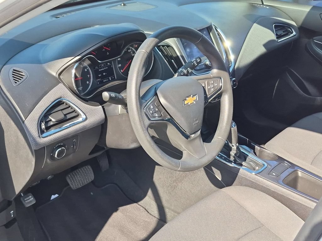Certified 2019 Chevrolet Cruze LS w/ LS Convenience Package FWD image 11