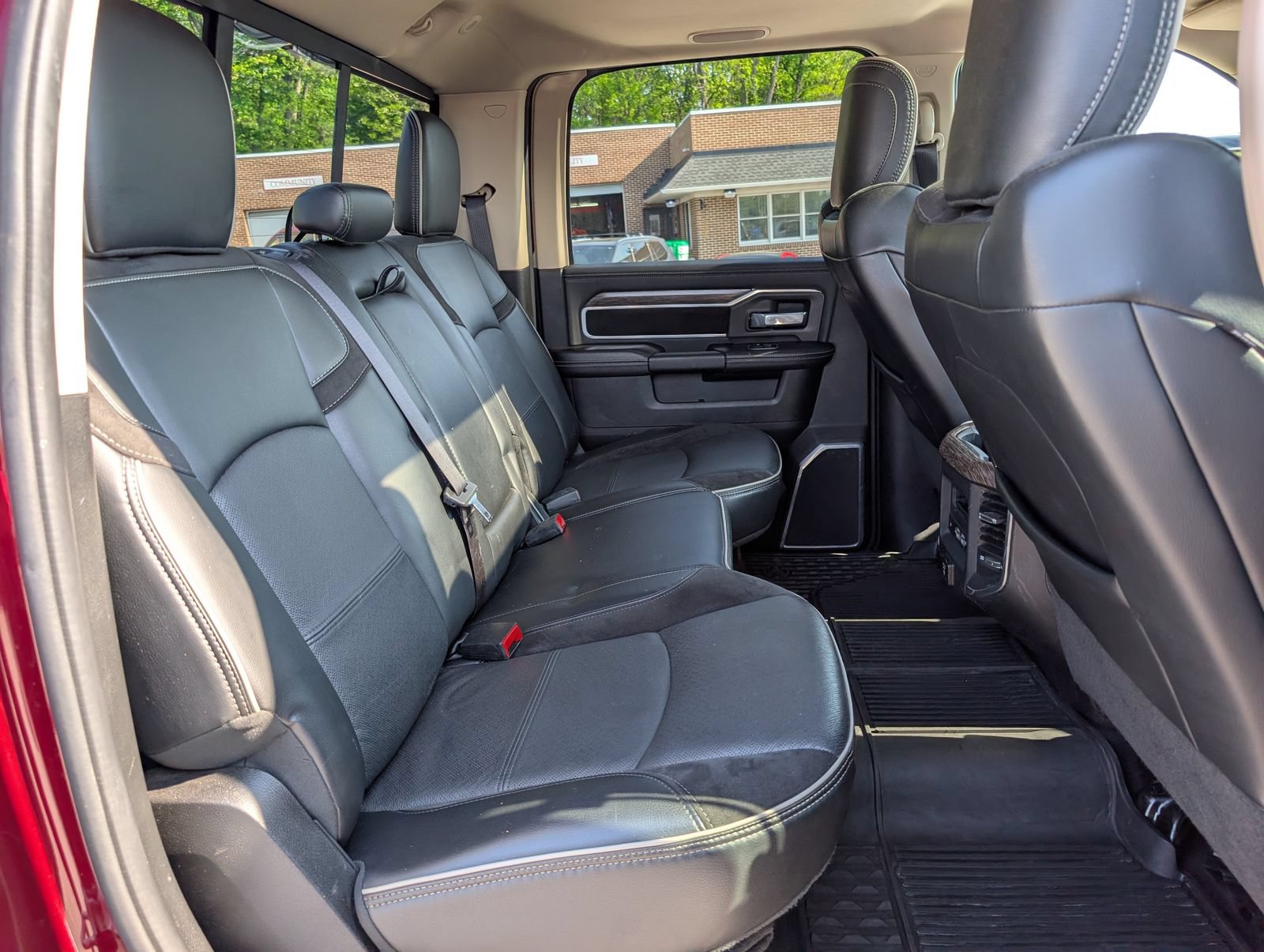 Used 2020 RAM 2500 Laramie AWD/4WD image 13