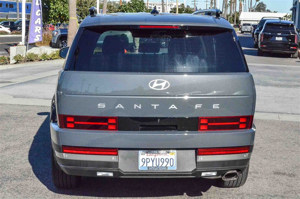 Used 2024 Hyundai Santa Fe Limited image 4